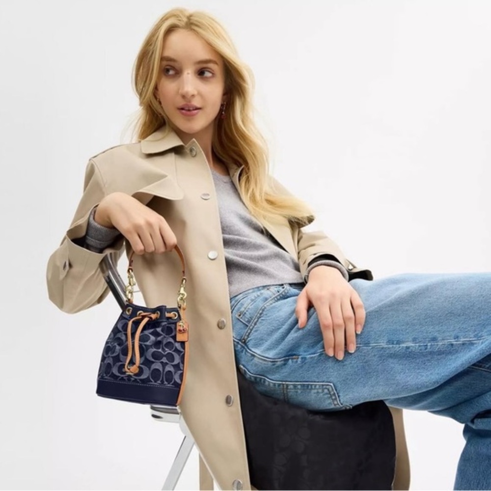 🔥NWT COACH Mini Bucket‎ Bag In Signature Denim - Picture 9 of 10
